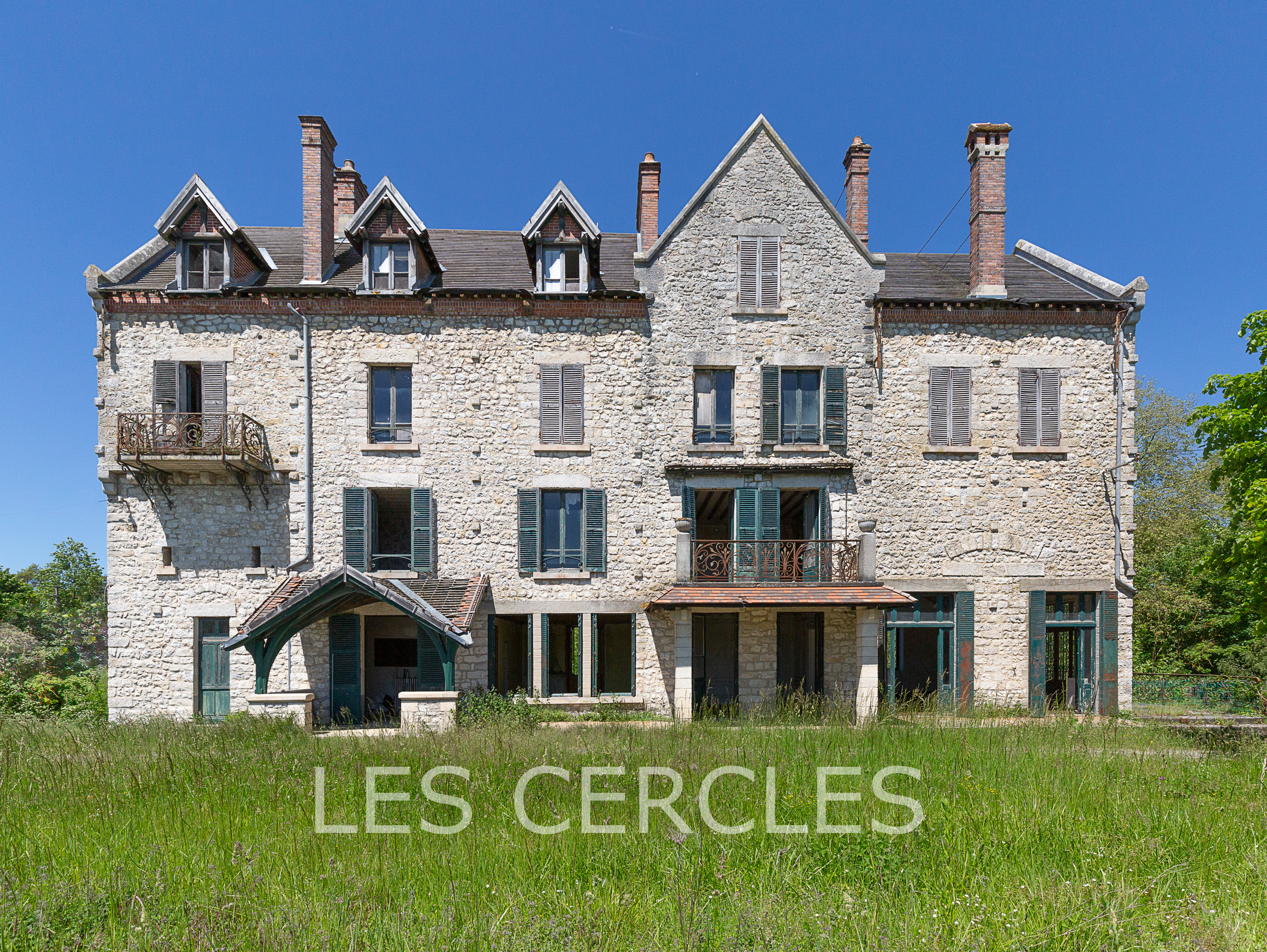 SADI CARNOT - domaine de 88 hectares à vendre 